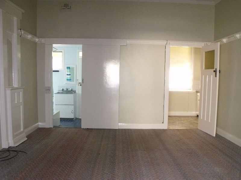 28 Argoon Street, Cowra NSW 2794