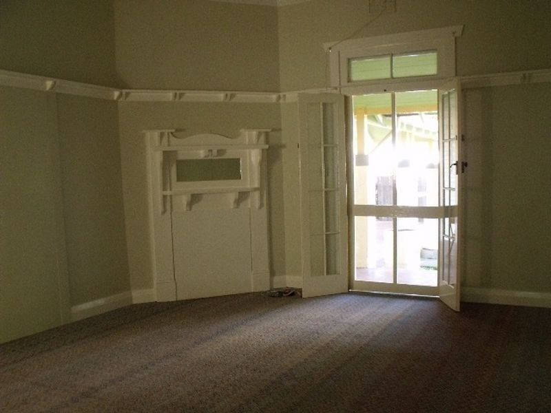 28 Argoon Street, Cowra NSW 2794