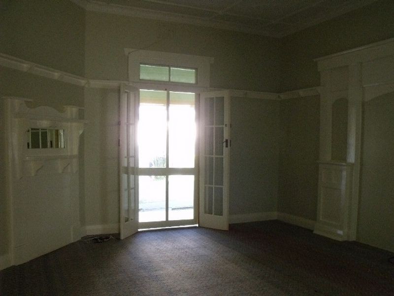 28 Argoon Street, Cowra NSW 2794