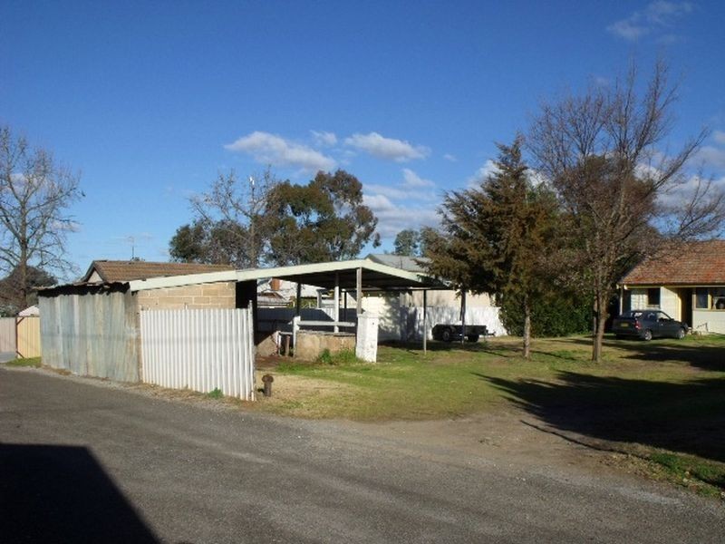 28 Argoon Street, Cowra NSW 2794