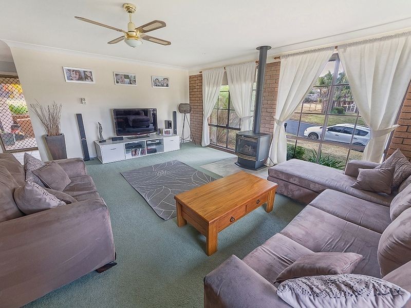 2 Taronga Drive, Cowra NSW 2794