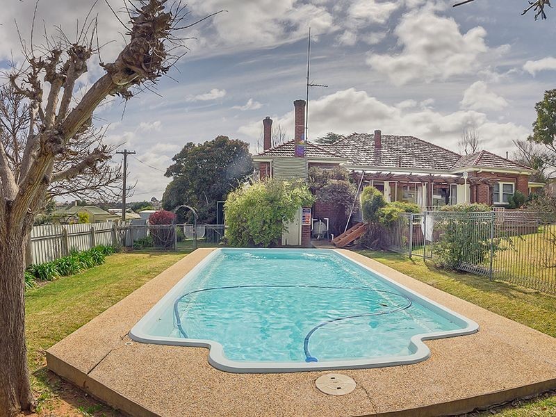 19 Coota Street, Cowra NSW 2794