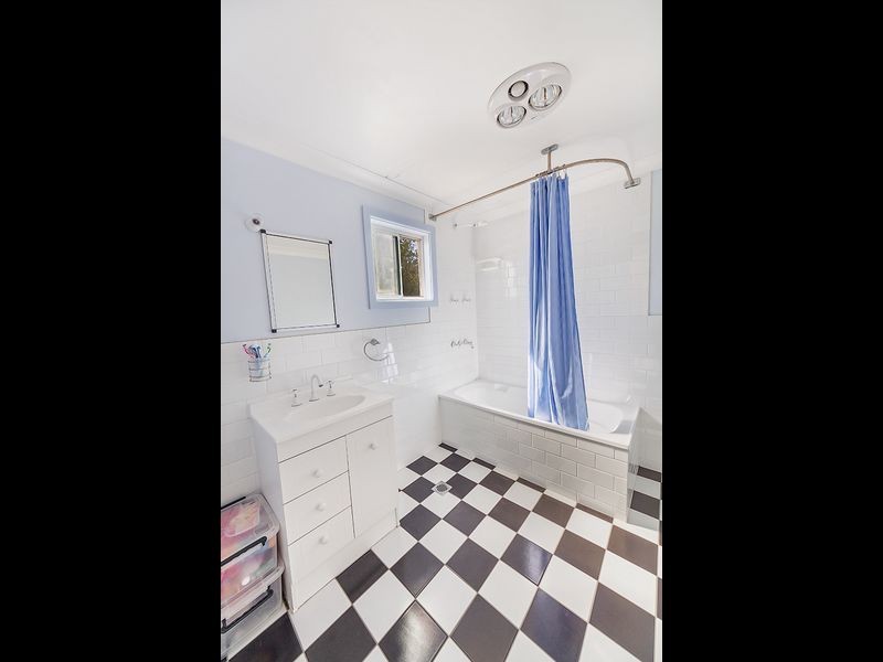 2 Argoon Street, Cowra NSW 2794
