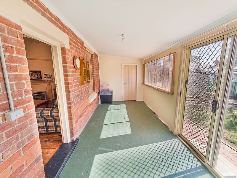 2 Argoon Street, Cowra NSW 2794
