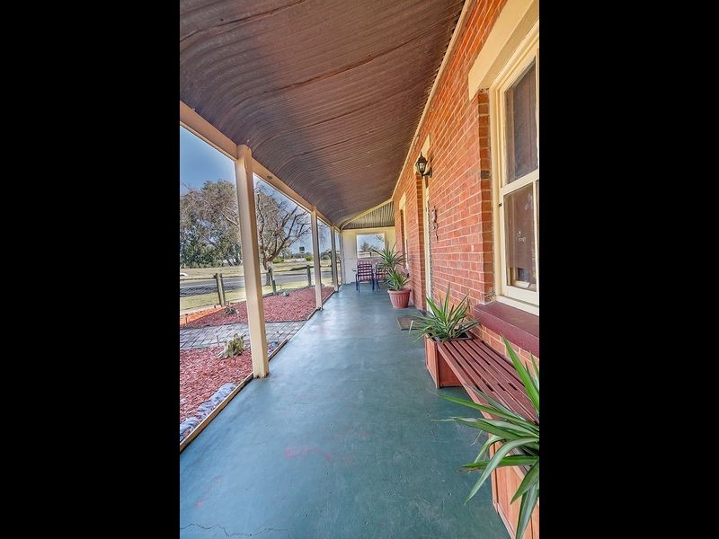 2 Argoon Street, Cowra NSW 2794