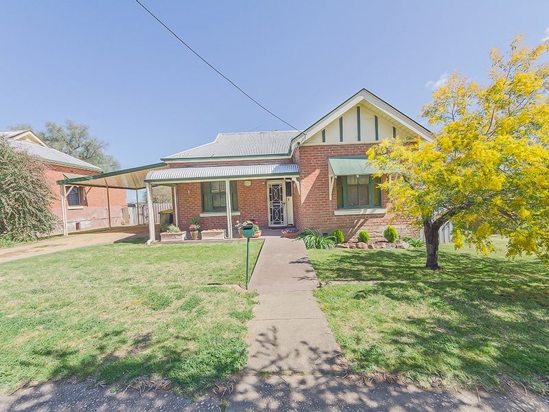 84 Darling Street, Cowra NSW 2794
