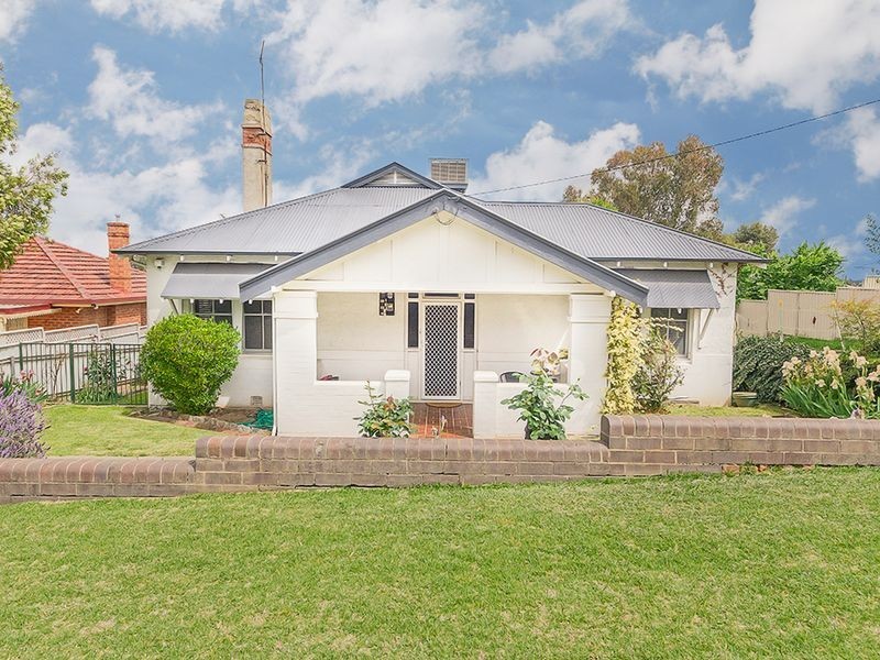 6 Smith Street, Cowra NSW 2794