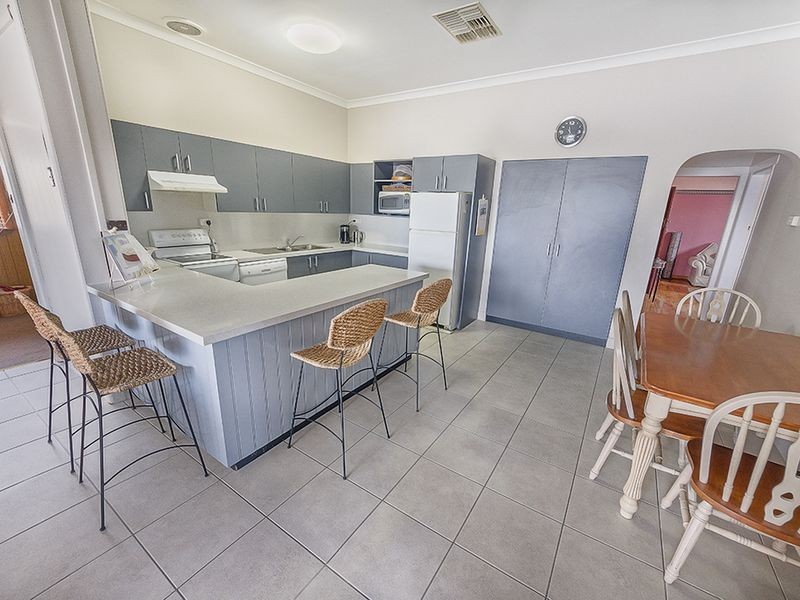 6 Smith Street, Cowra NSW 2794