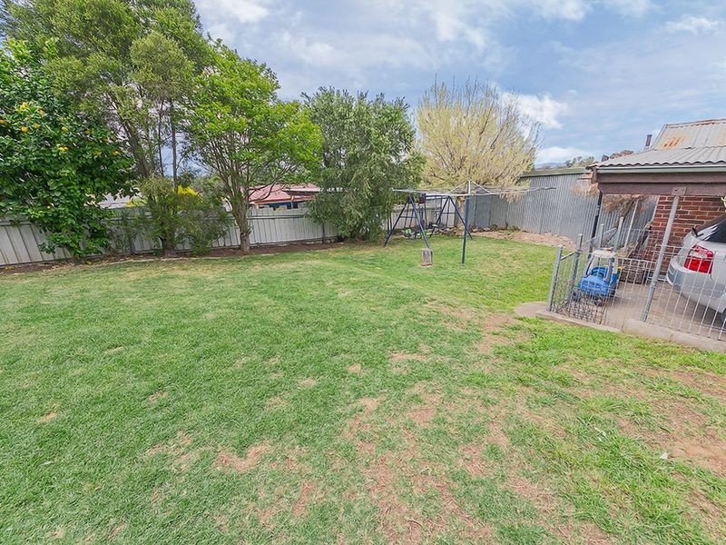 6 Smith Street, Cowra NSW 2794