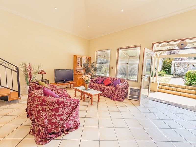 30 Vaux Street, Cowra NSW 2794