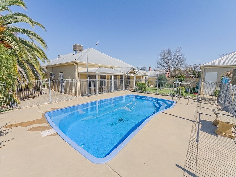 30 Vaux Street, Cowra NSW 2794
