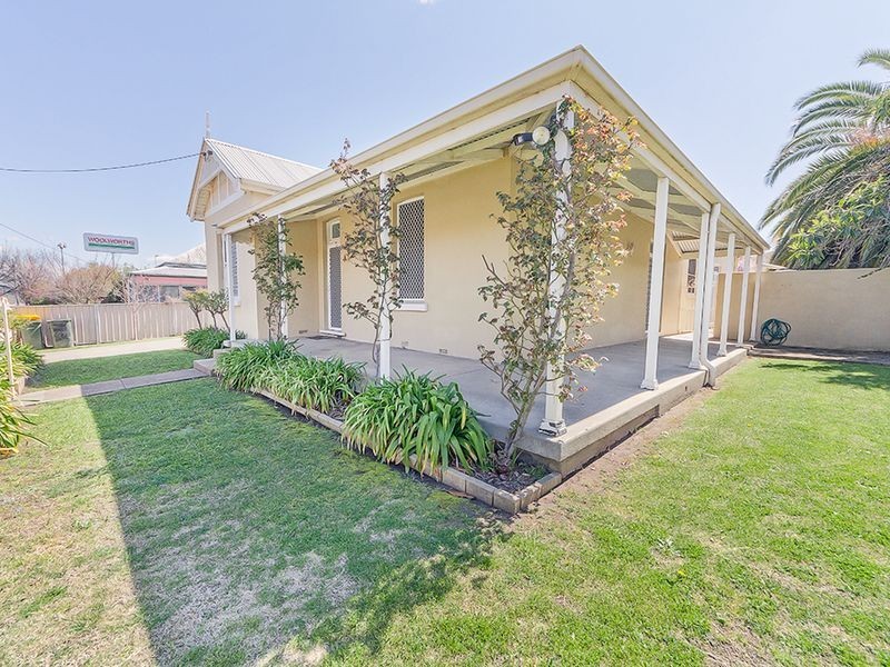 30 Vaux Street, Cowra NSW 2794