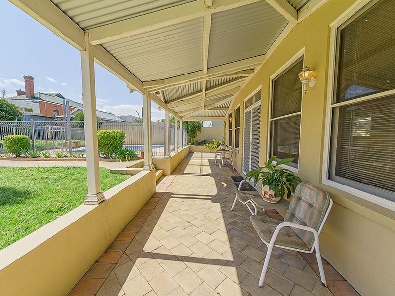 30 Vaux Street, Cowra NSW 2794