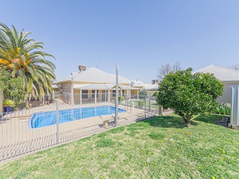 30 Vaux Street, Cowra NSW 2794