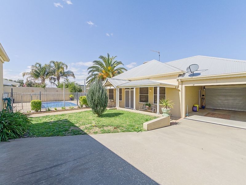 30 Vaux Street, Cowra NSW 2794