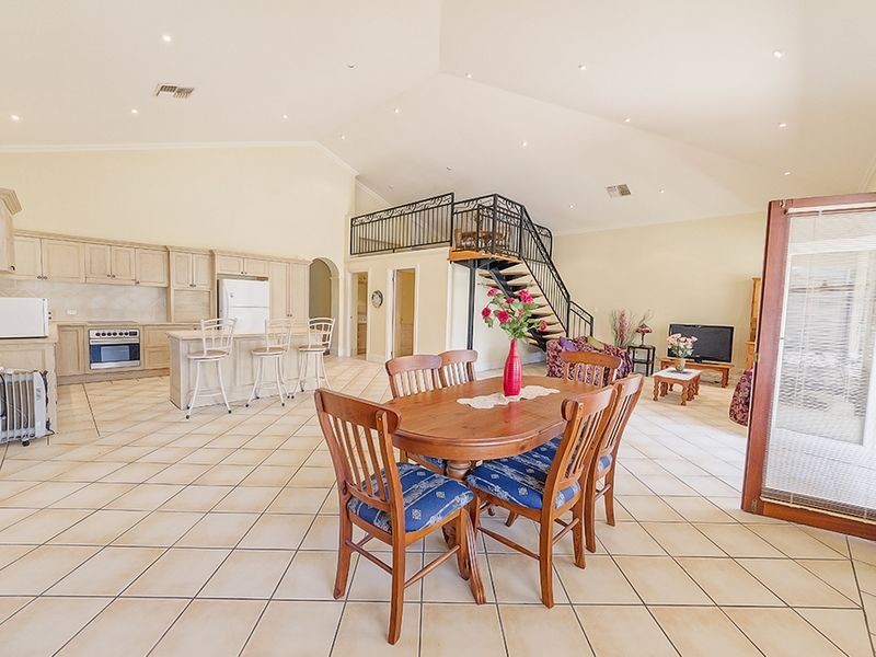 30 Vaux Street, Cowra NSW 2794