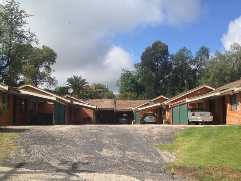 17d Liverpool Street, Cowra NSW 2794