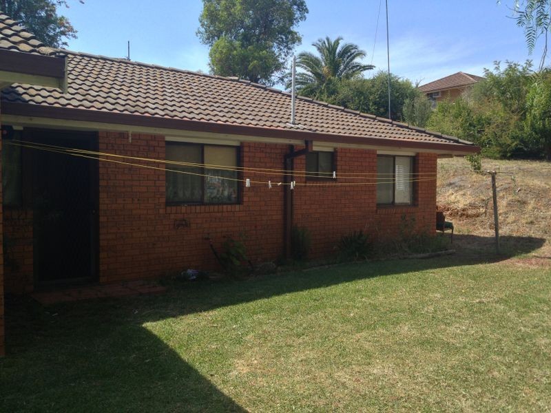 17d Liverpool Street, Cowra NSW 2794