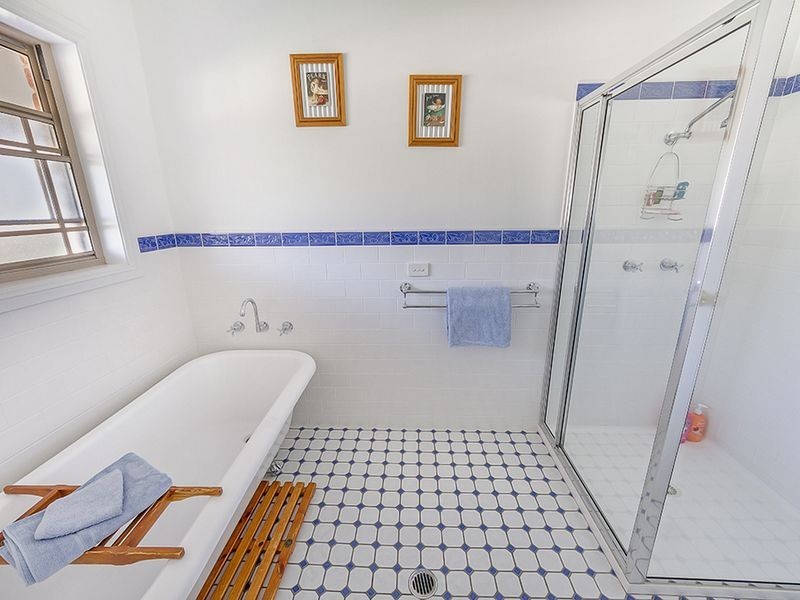 15 Battalion Drive, Cowra NSW 2794