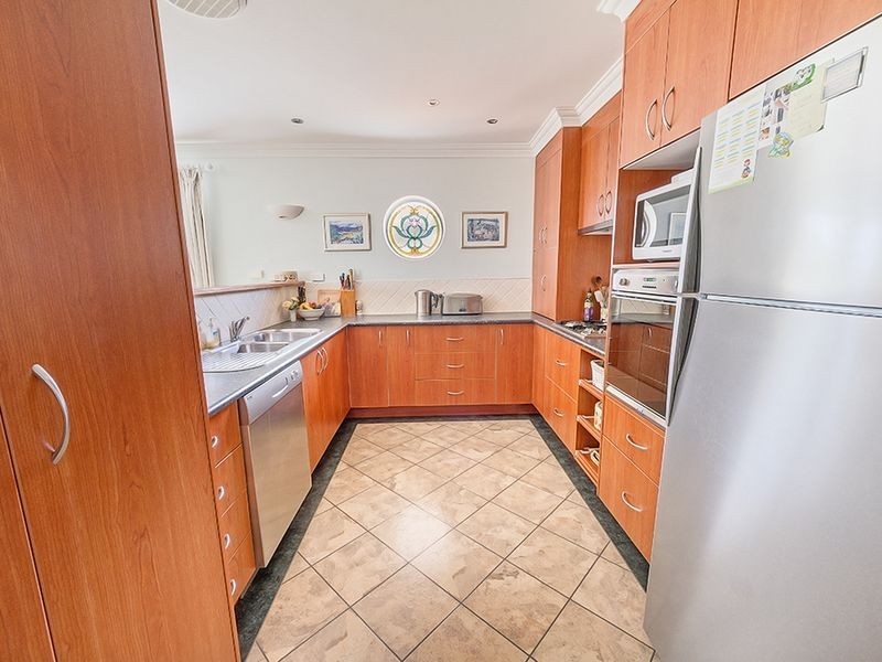 20a Acacia Circle, Cowra NSW 2794