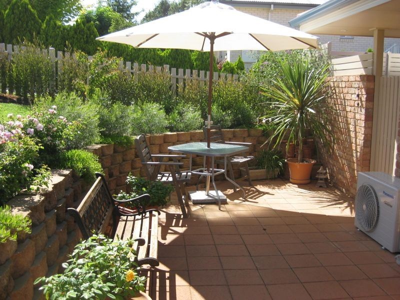 20a Acacia Circle, Cowra NSW 2794