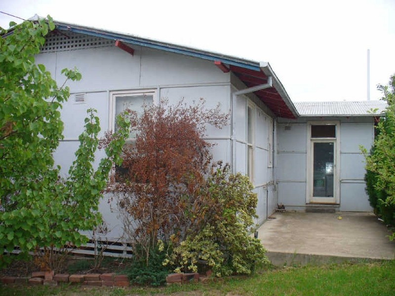 22 Whitby Street, Cowra NSW 2794