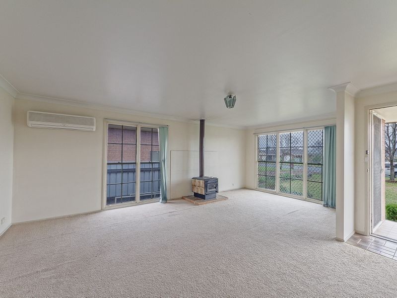 100 Lyall Street, Cowra NSW 2794