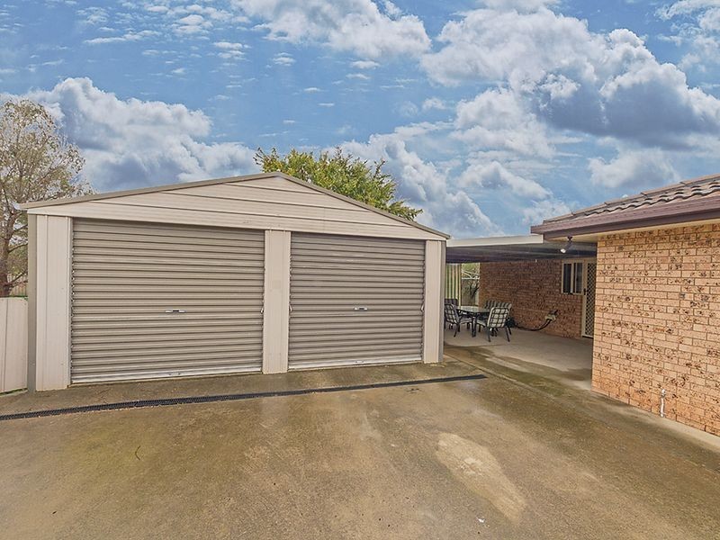 10 Echuca Place, Cowra NSW 2794