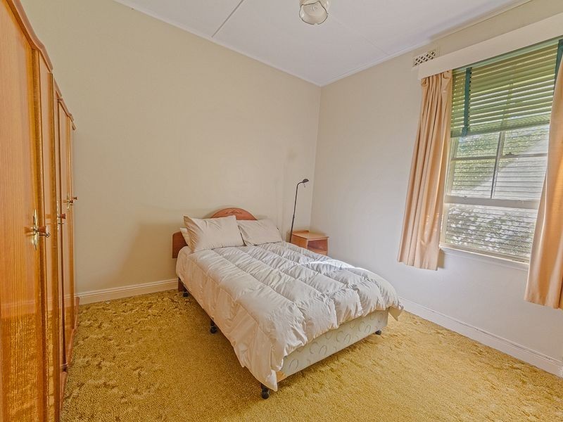 21 Lachlan Street, Cowra NSW 2794