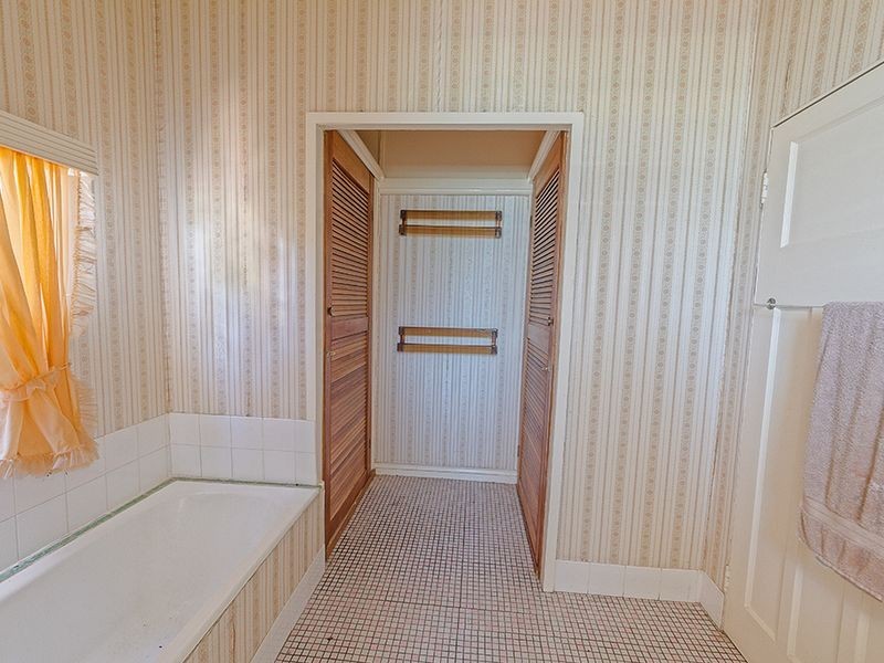 21 Lachlan Street, Cowra NSW 2794