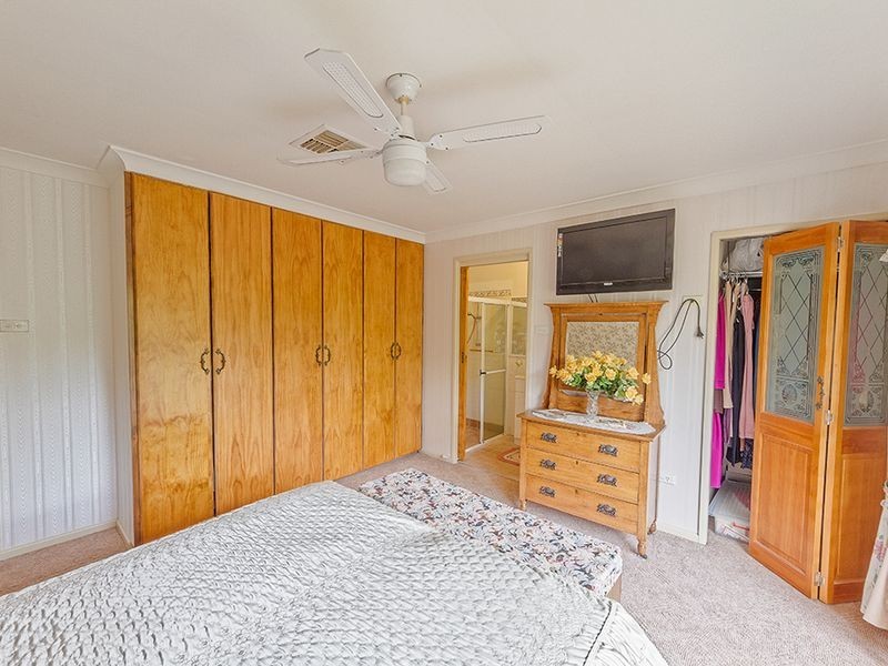 16 Flint Street, Cowra NSW 2794