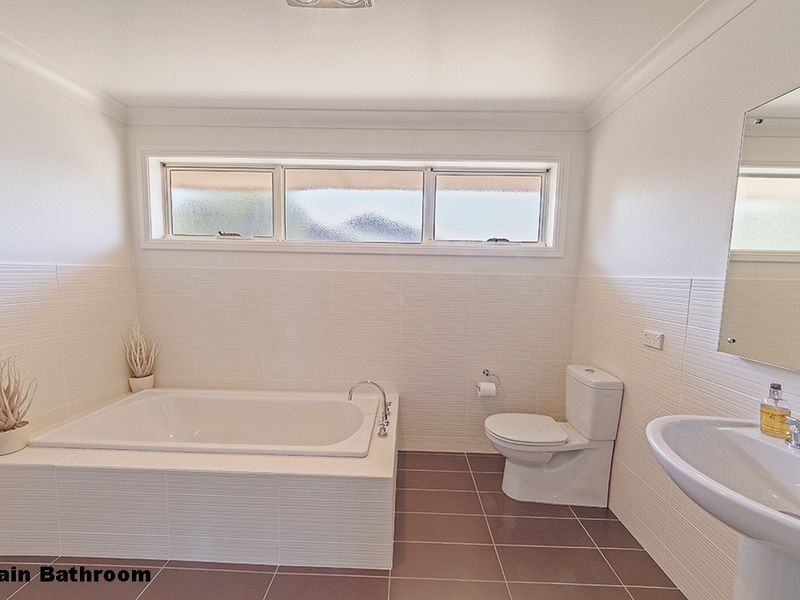 49 Evans Street, Cowra NSW 2794