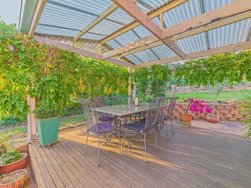 13 Banksia Close, Cowra NSW 2794
