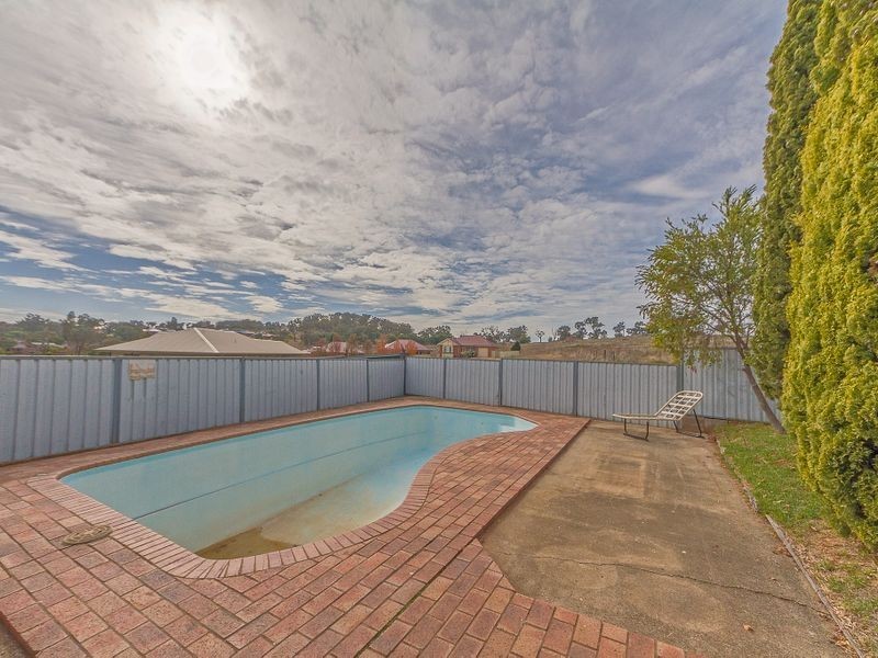 6 Lentara Street, Cowra NSW 2794
