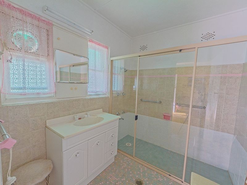 18 Vaux Street, Cowra NSW 2794