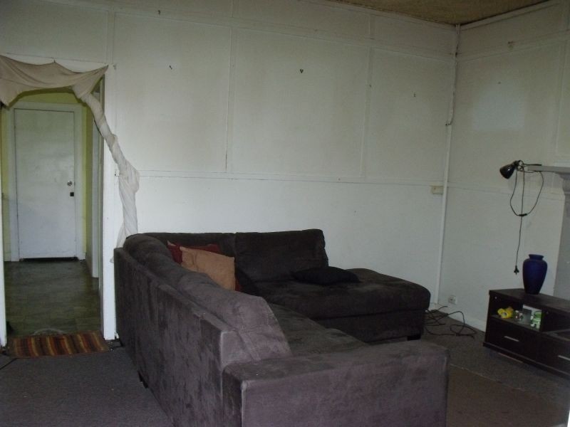 26 Robinson Street, Woodstock NSW 2793