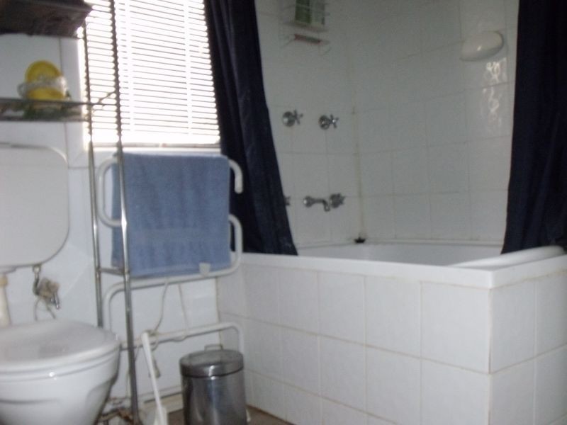 26 Robinson Street, Woodstock NSW 2793