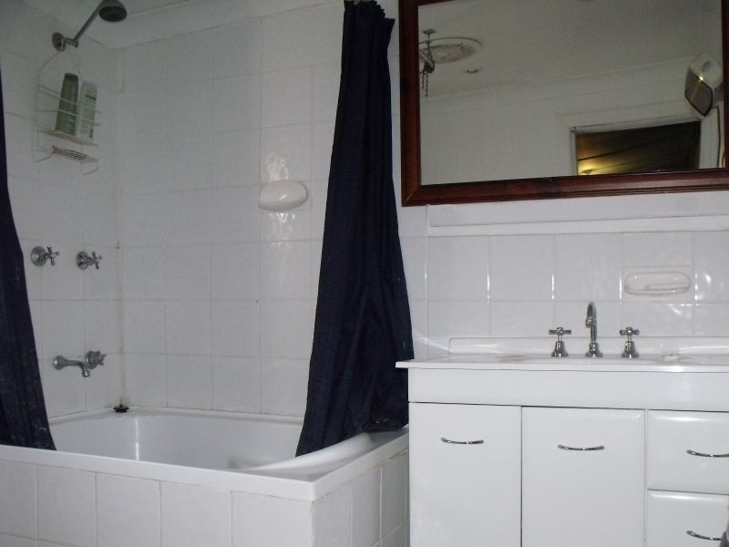 26 Robinson Street, Woodstock NSW 2793