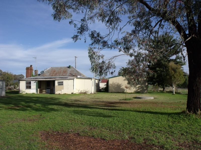 26 Robinson Street, Woodstock NSW 2793