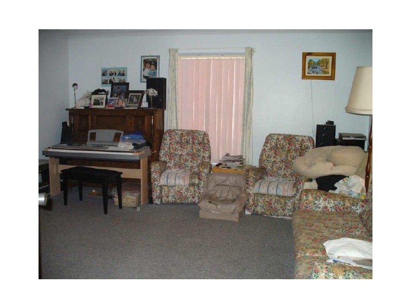 17 Lyall Street, Cowra NSW 2794