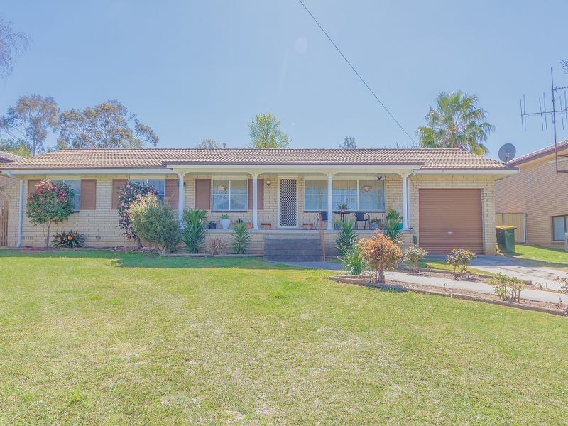 14 Comerford Street, Cowra NSW 2794