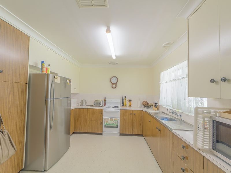 14 Comerford Street, Cowra NSW 2794