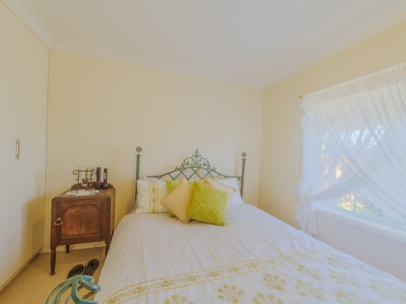 14 Comerford Street, Cowra NSW 2794