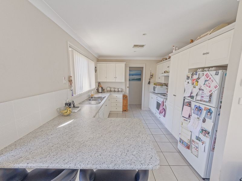 25 Acacia Circle, Cowra NSW 2794