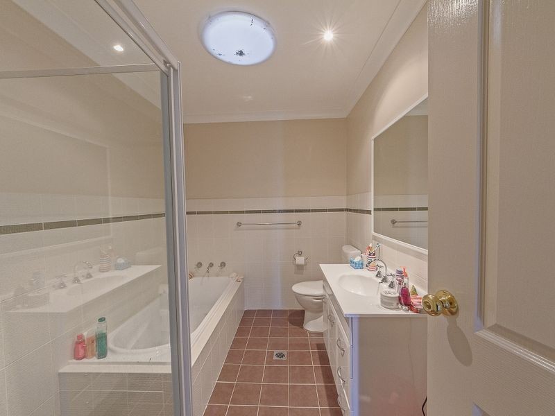 25 Acacia Circle, Cowra NSW 2794