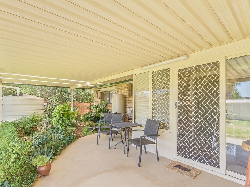 15 Taronga Drive, Cowra NSW 2794