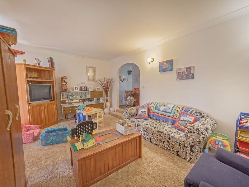 27 Watt Street, Cowra NSW 2794