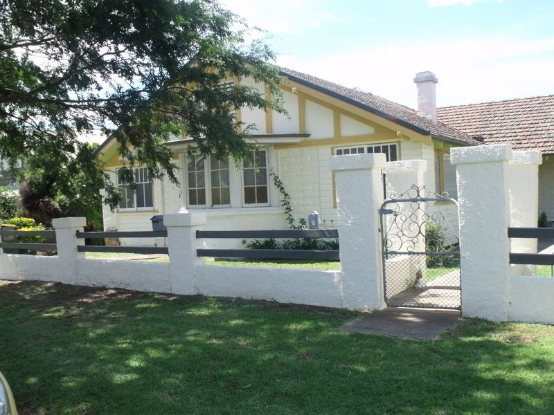 2/28 Argoon Street, Cowra NSW 2794