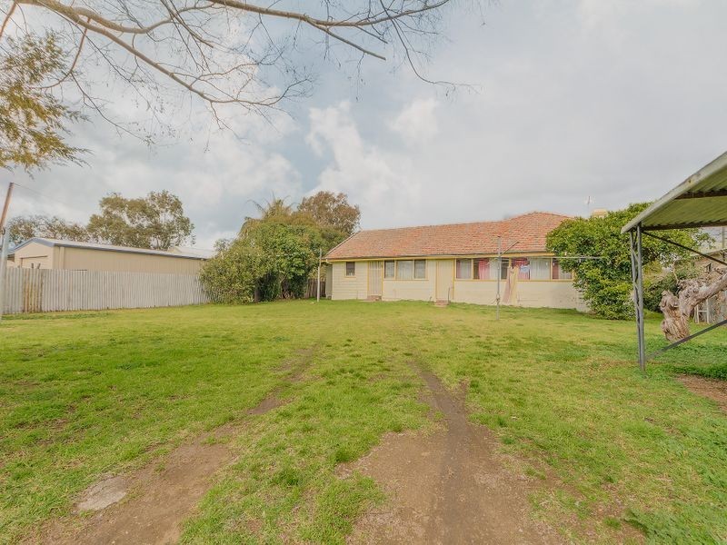 28 Argoon Street, Cowra NSW 2794