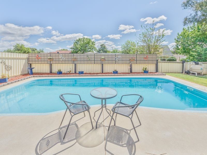 13 Lyall Street, Cowra NSW 2794